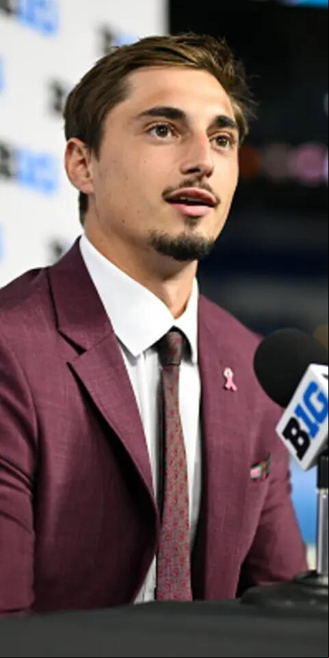 Max Brosmer's Minnesota Golden Gophers featured in our Minnesota vs UNC picks and odds