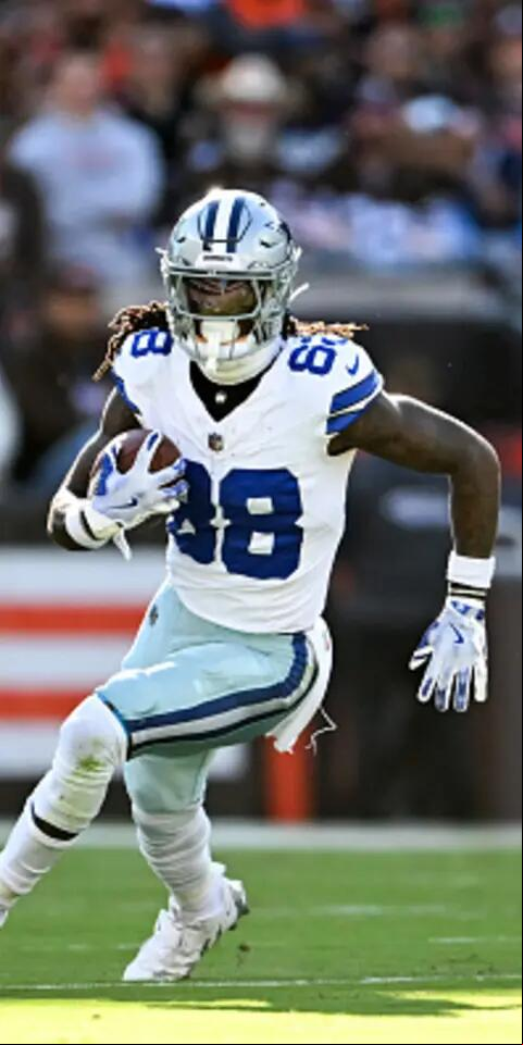 CeeDee Lamb featured in our Dallas vs Baltimore picks and odds