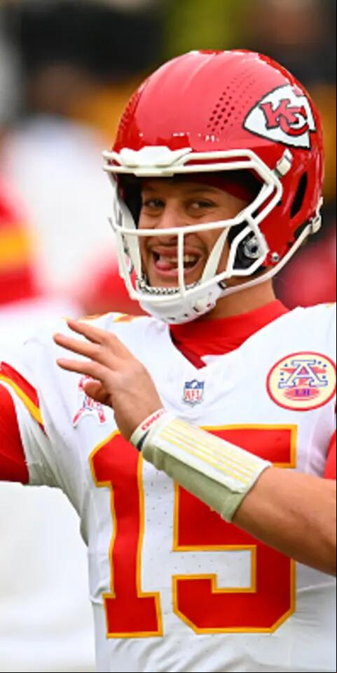 mahomes-kcc.jpg