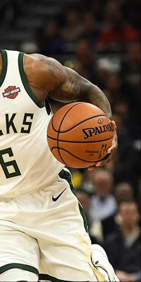 Milwaukee vs Chicago Betting Odds